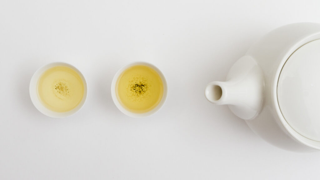 Chinese Tea in SG : Simple cups of white tea for a slow and mindful afternoon