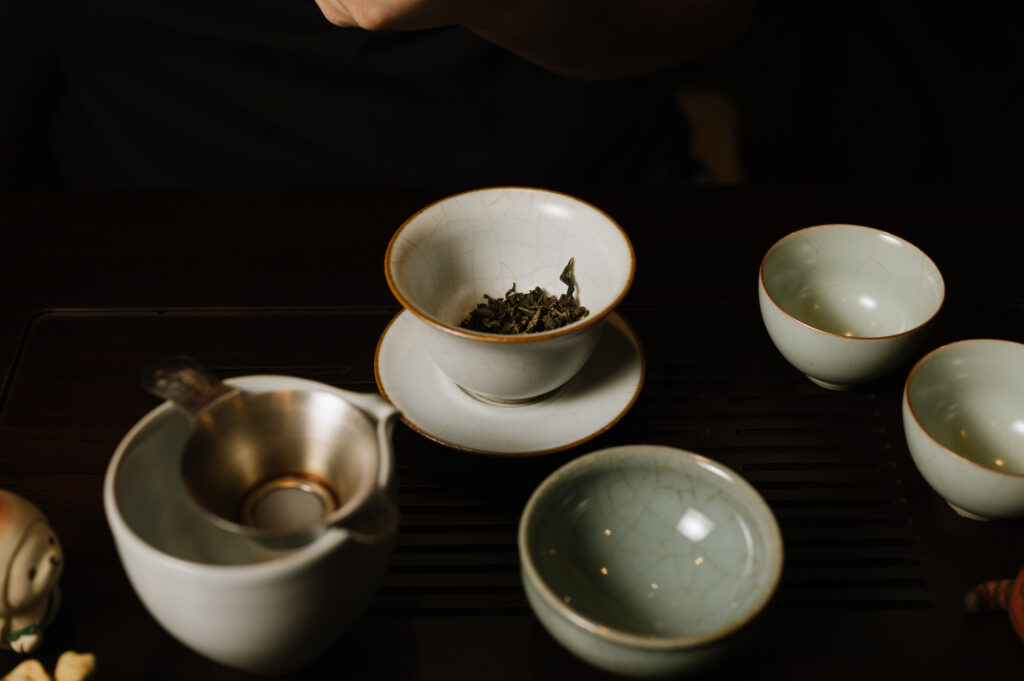 Luxury Chinese Tea : A beautifully arranged tea ceremony setting showcasing artisanal teaware and timeless Chinese tradition.