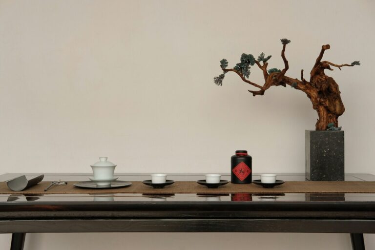 Chinese Tea in SG : Assorted Chinese teas displayed with teapots and cups, symbolising the beauty of changing seasons.