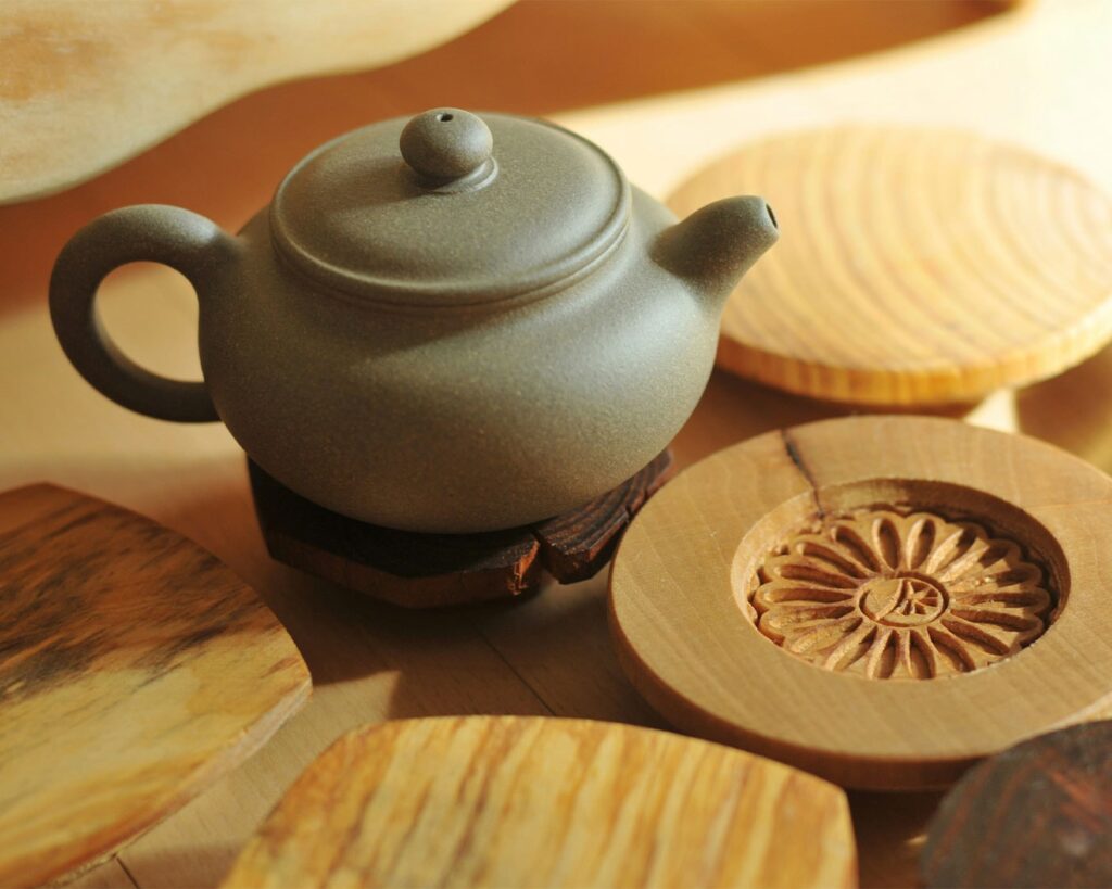 An elegant Chinese teapot, a symbol of enduring craftsmanship and centuries-old tea traditions.